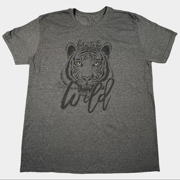 4/$32 Born to be wild 📌 size large dark grey lion front solid back short sleeve - Picture 1 of 4
